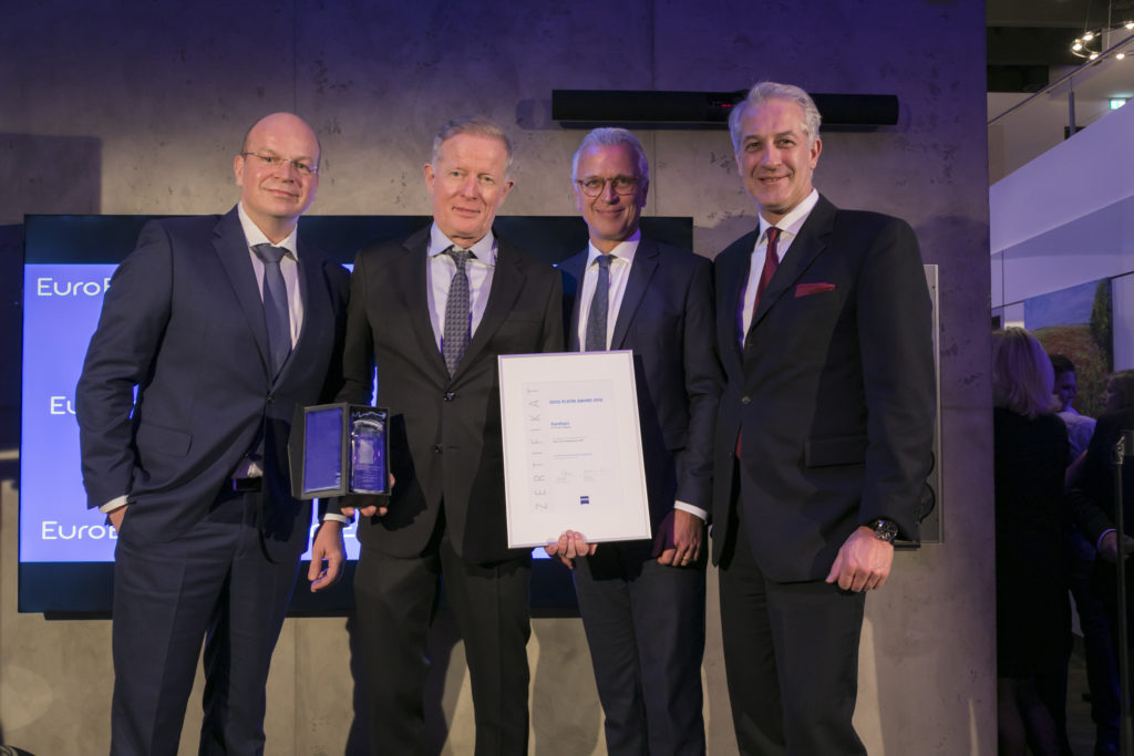 Zeiss award: world champion in the implantation of trifocal lenses 2018 ...