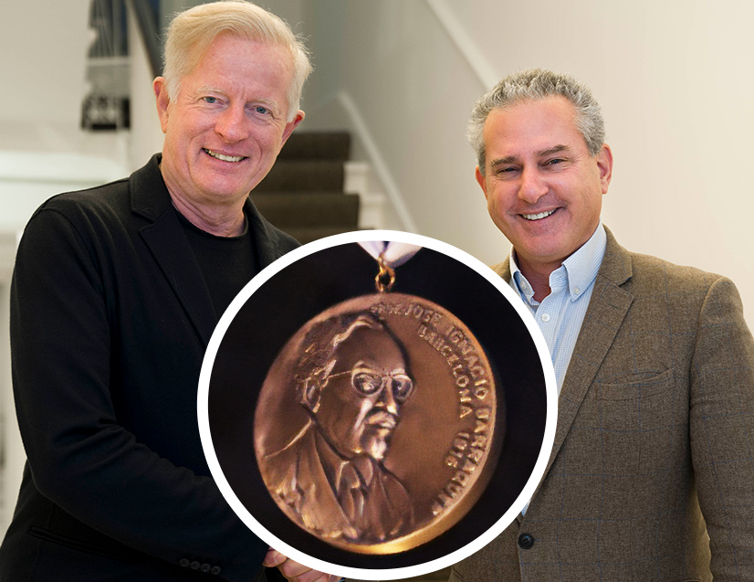 Professor Dan Reinstein honoured with the prestigious José Barraquer Award