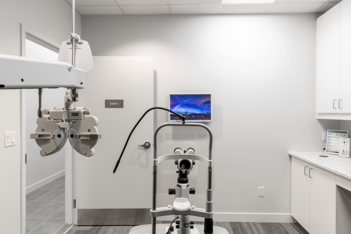 laser-vision-london-exam-room