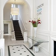 London-Vision-Clinic-entrance